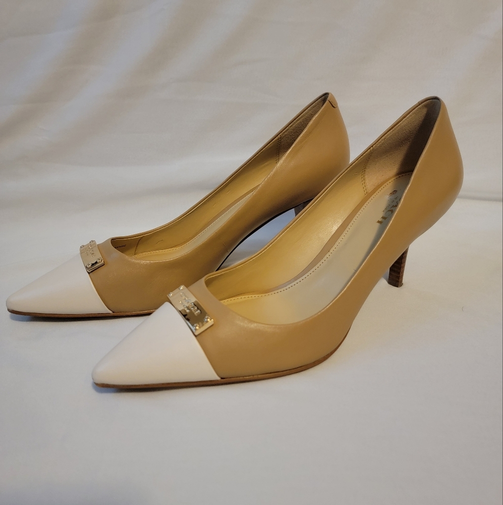 Coach Zan Patent Nude/White Pointed Toe Pump Heels Shoes - size 7.5 M